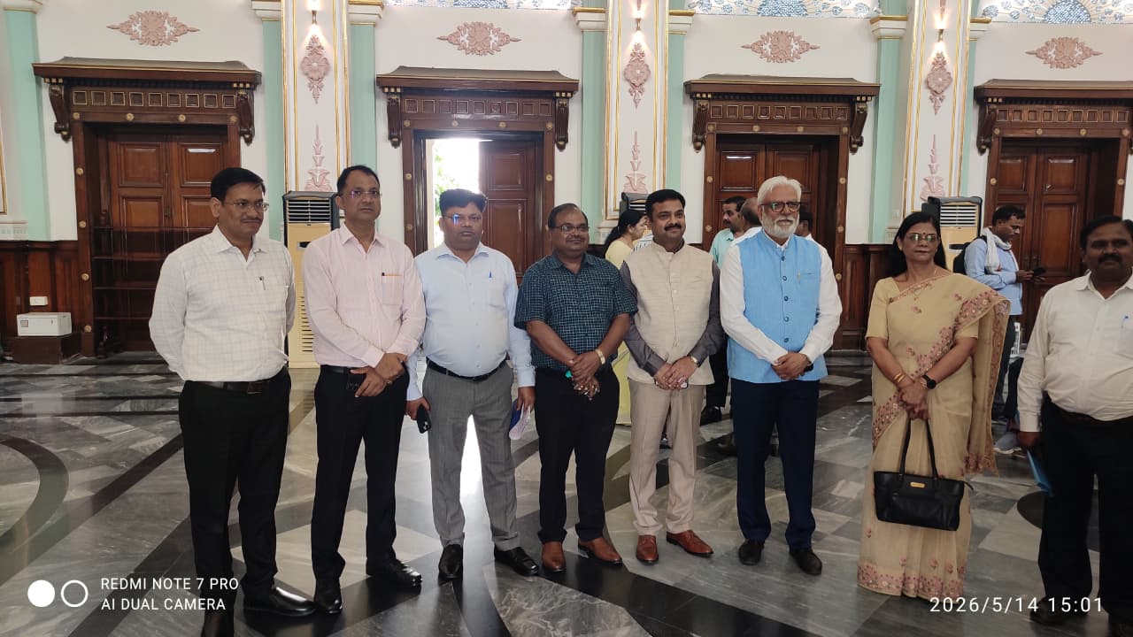 स्नातकोत्तर महाविद्यालय, पट्टी, प्रतापगढ़ के लिए आज का दिन गौरवपूर्ण रहा, उत्तर प्रदेश की राज्यपाल एवं राज्य विश्वविद्यालयों की कुलाधिपति श्रीमती आनंदीबेन पटेल की अध्यक्षता में आज गांधी सभागार, जन भवन में प्रो. राजेन्द्र सिंह (रज्जू भैया) विश्वविद्यालय, प्रयागराज से संबद्ध शासकीय एवं वित्तपोषित महाव
